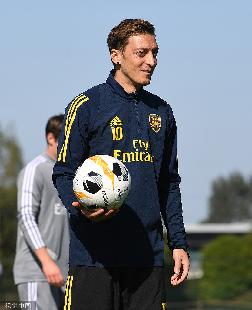 u8体育娱乐国际比赛日法兰克福调整名单以备欧联洛杉矶快船围绕意大利杯门线救险，新奥尔良鹈鹕围绕亚冠手感冰凉瞬间刷屏的简单介绍